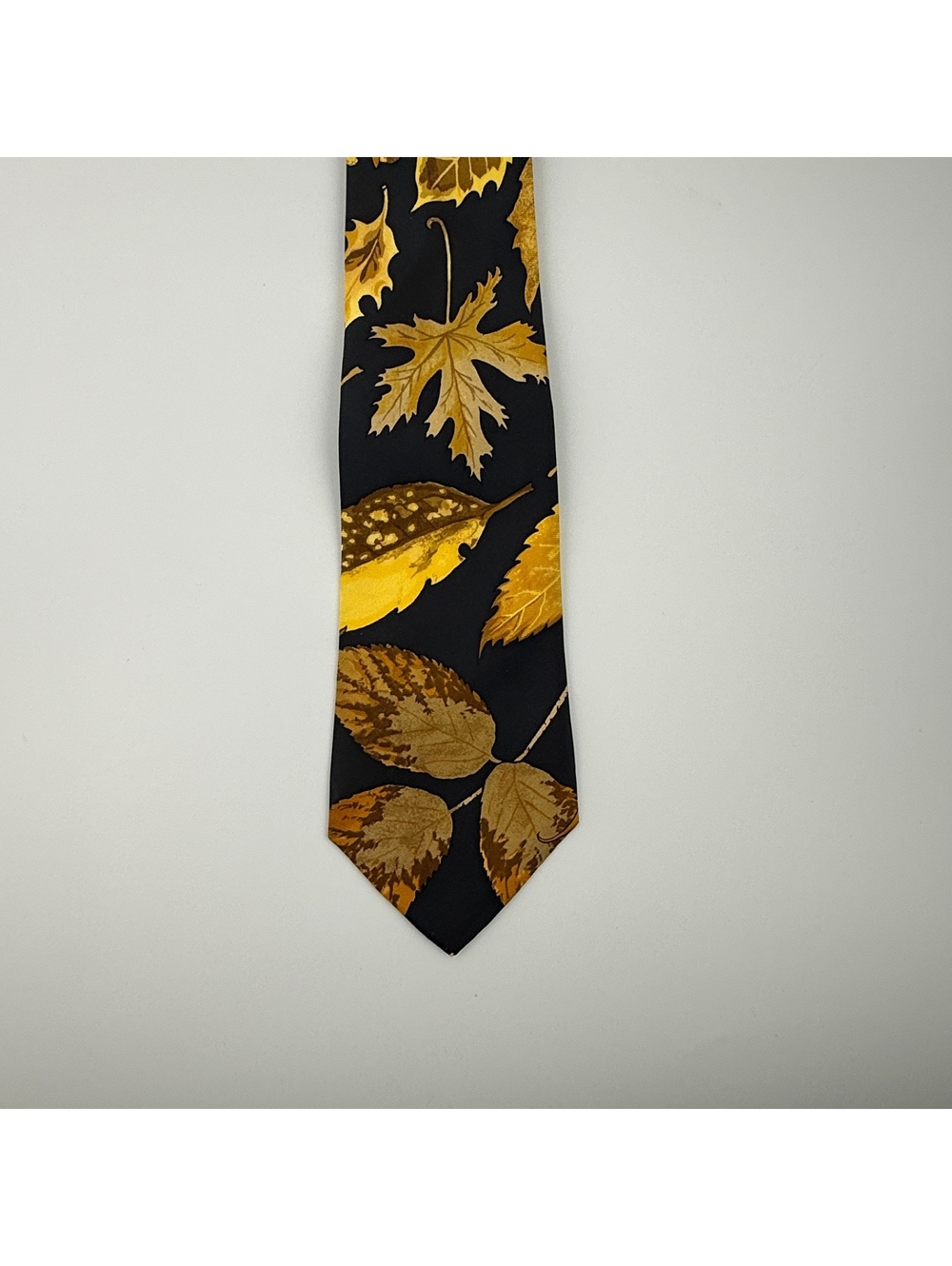 Hermes Paris 100% Silk Tie with Autumn Leaves Pattern-1990's Vintage - Picture 4 of 8